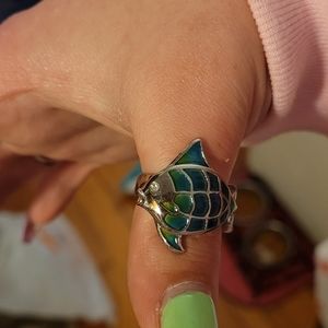 Adorable fish ring size 7